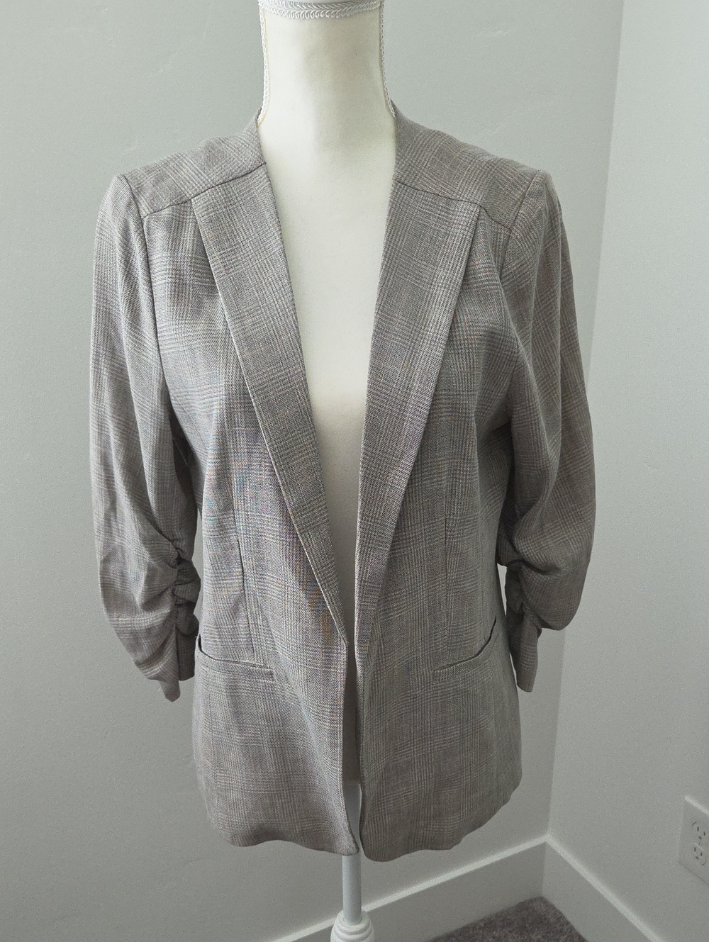 Skies Are Blue Plaid Open-Front Blazer in Gray-Taupe